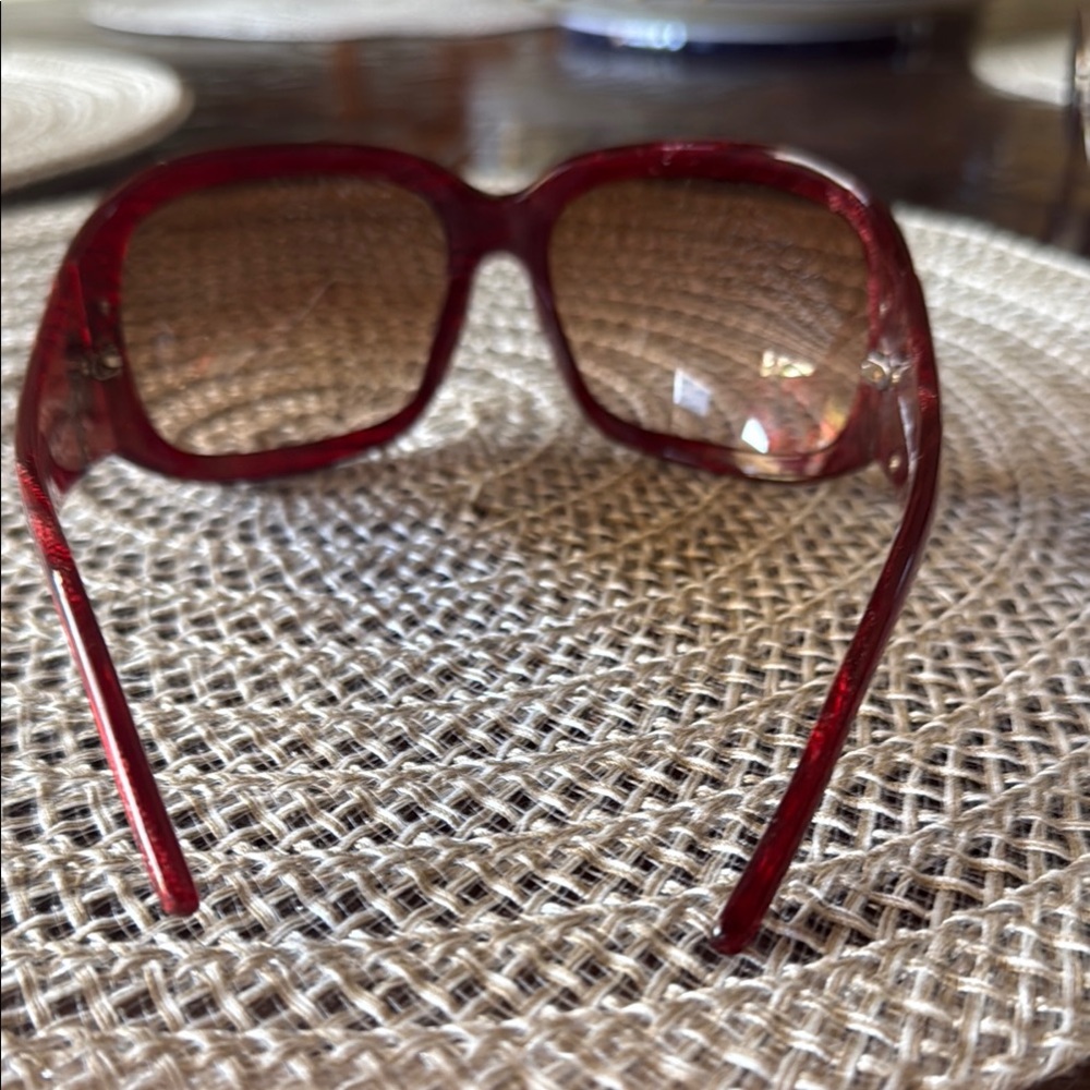Red Sunglasses - Picture 3 of 4